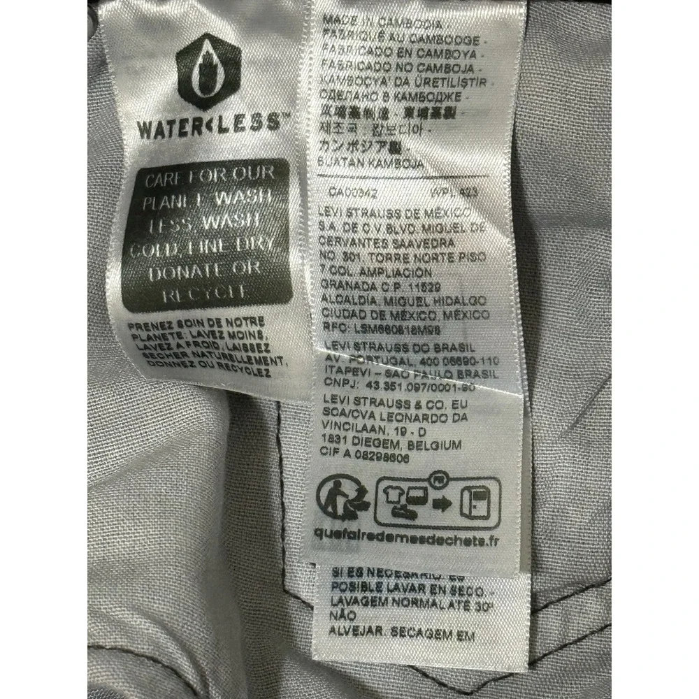 Levi's Premium Women 501 '81 Tapered Leg High Rise Button Fly Jeans Black  24X31